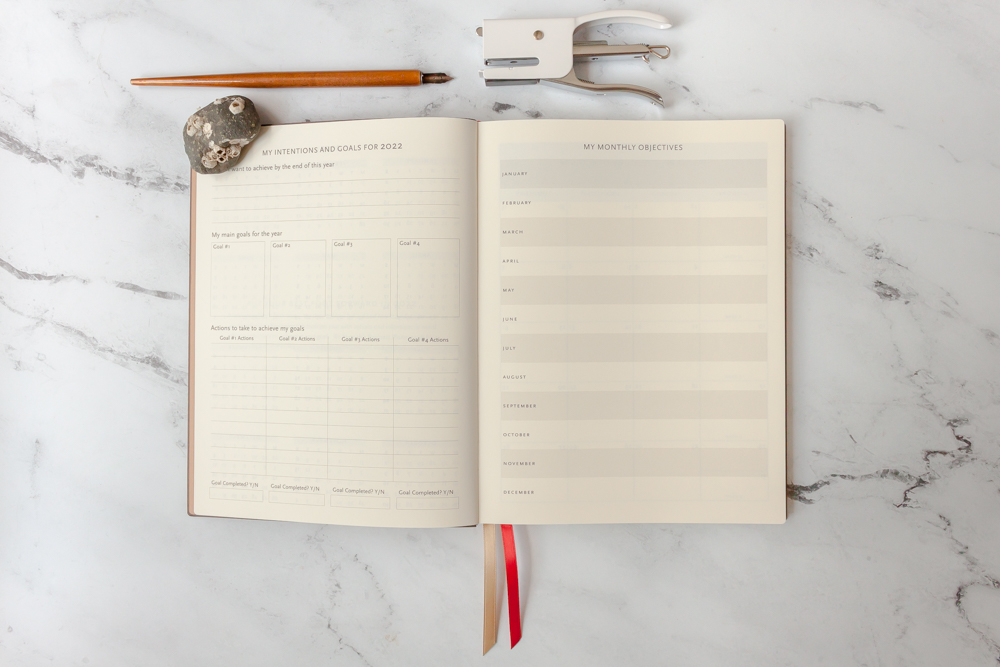 Our 2024 12-Month Planners Are Here! – Endpaper: The Paperblanks Blog