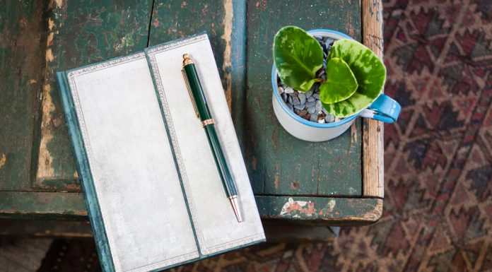 Flint Brings a Clean and Crisp Look to Our Old Leather Collection Paperblanks Old Leather Flint