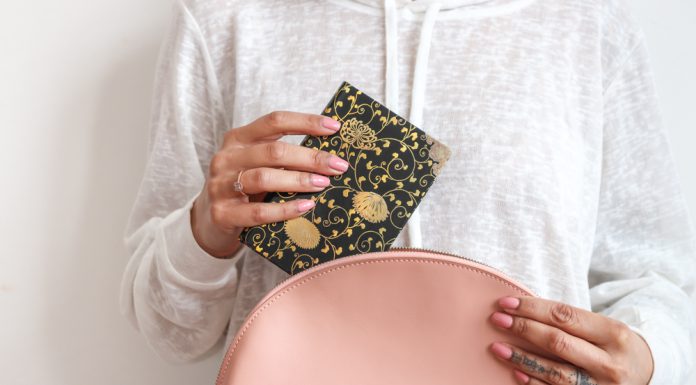 20 Inspirational Journalling Prompts for March