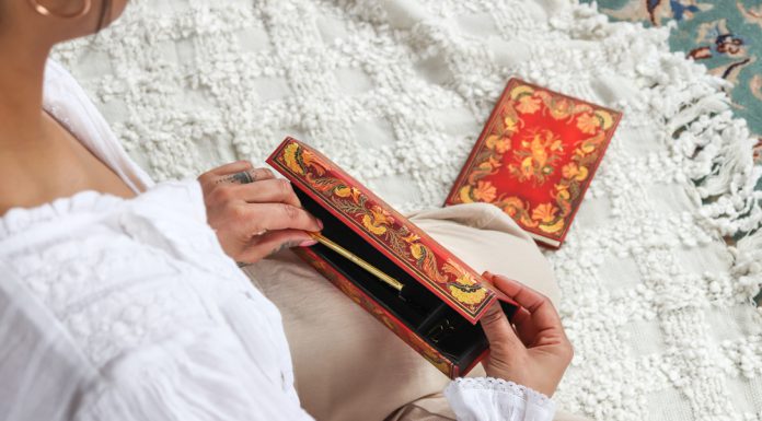 10 Famous Authors Weigh In on What It Means to Write